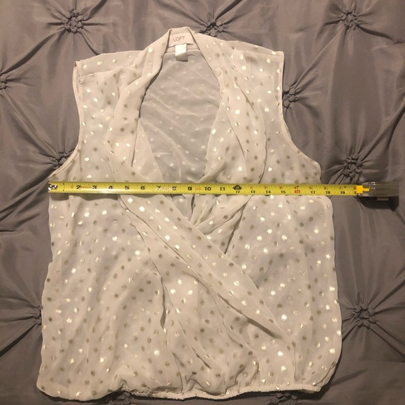 2/ $10 White top with gold polkadots - Picture 6 of 6